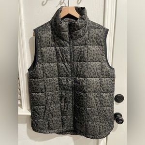 Brand New Gap Women’s Cheetah Print Dark Green/Black Vest